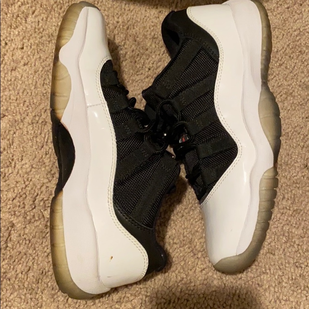 Jordan 11 retro low great condition